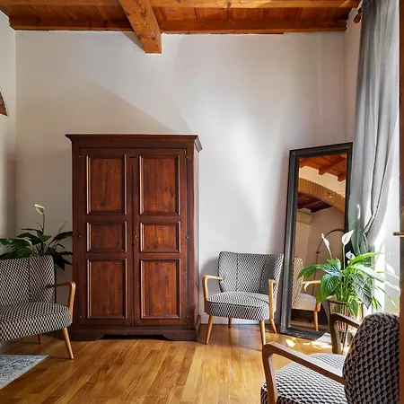 Location W/ Breathtaking Views Chic Palace Lejlighed