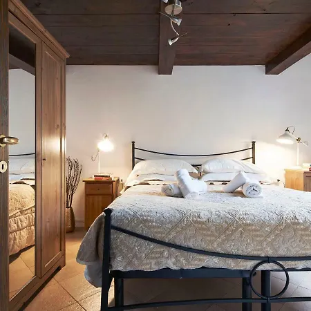 Location W/ Breathtaking Views Chic Palace