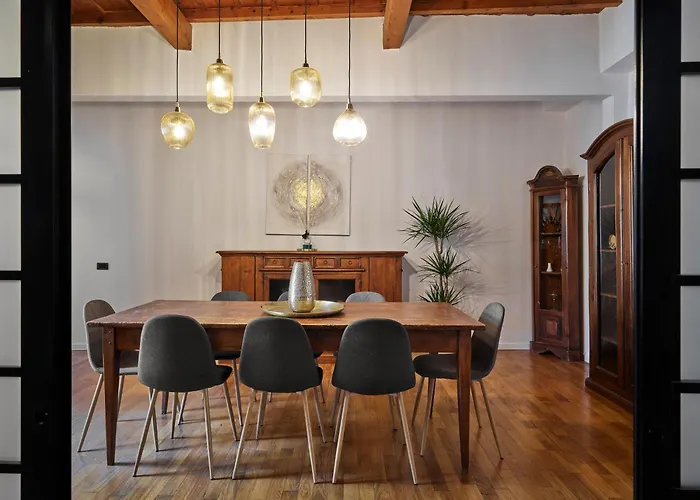 Location W/ Breathtaking Views Chic Palace Apartament *