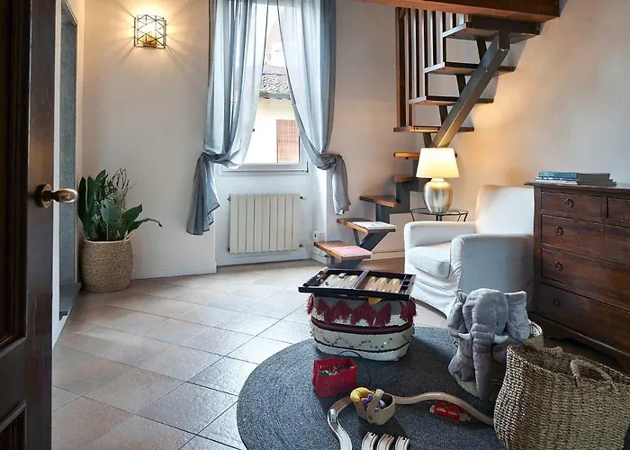 Apartament Location W/ Breathtaking Views Chic Palace